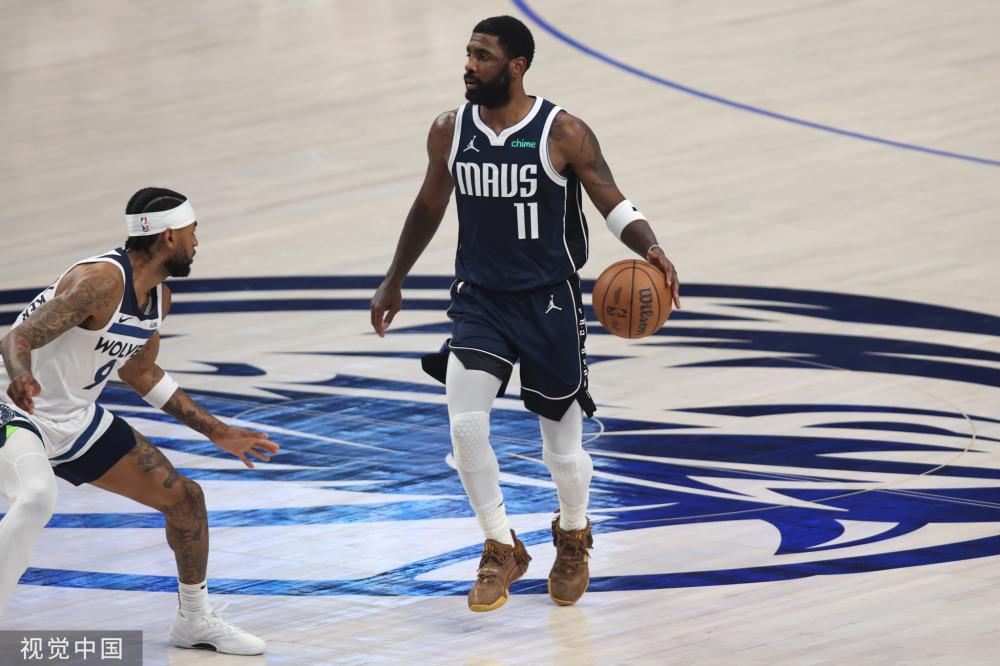 的对抗中依 的对抗中依